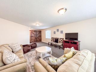 Bear Lake Bungalow - 3
