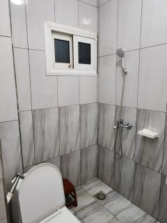 Magnifique appartement entièrement meublé à Lambanyi près du Carrefour Canadien - 6