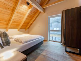 Mountain Chalet Chapeau - 1