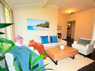 StayAU 4BR Family Retreat with Garden Near Perth - 5