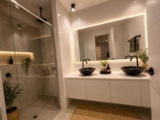 Relaxing Private Stay in Linden Park - 2