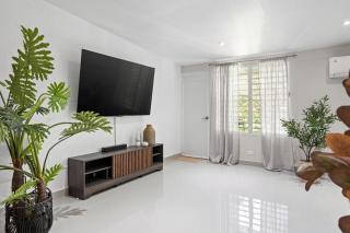Family-Friendly 4BR Getaway in Bayamón - 4