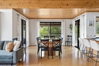 Canopy House - Refined Bushland Haven near the Coast - 1