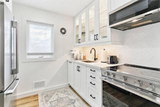 Modern 3BR Home, Minutes to Lake & Port Credit - 8