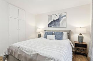 Modern 3BR Home, Minutes to Lake & Port Credit - 7