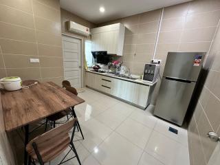 Cozy Homestay for 7 pax - 8