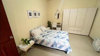 Amplia habitación, fresca y comoda - 0