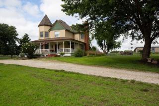countryside Victorian getaway - 2