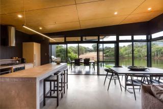 Artisan Gunyulgup - Luxe Lakeside Wellness Hideaway - 8