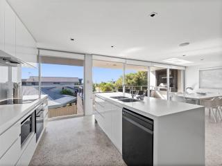 Allure - Easy Beachside Living in Prime Location - 2