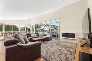 Casa Indigo - Modern Bushland Retreat by the Sea - 9