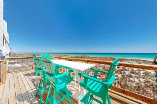 Three-Story Beachfront Gem with a Private Balcony Ocean View & Full Kitchen - 9