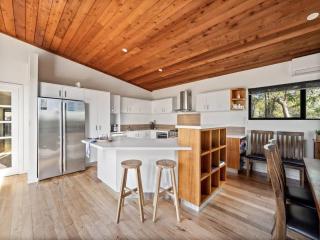 Big Rock Dreaming - Bush Retreat with Stylish Comforts - 8