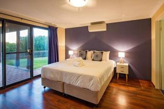 Bondys Beach House - Panoramic Beachside Living - 6