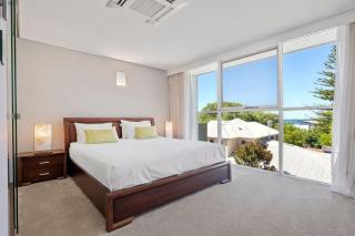 Bayscape - Modern Beachside Retreat with Ocean View - 8