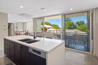 Bayscape - Modern Beachside Retreat with Ocean View - 2