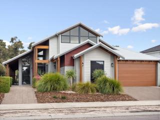 Bickley's Place - A Luxury Retreat on the Golf Green - 5