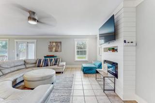 Amazing home near beach with private pool screened porch & huge yard - 6