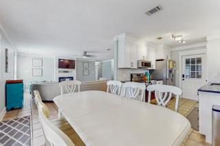 Amazing home near beach with private pool screened porch & huge yard - 1