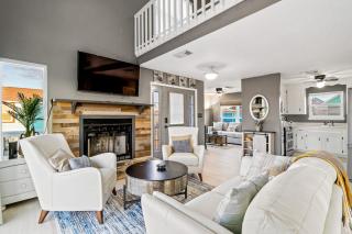 Lovely home with sound view balcony full kitchen central AC & washer - dryer - 3