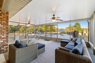 Single-level home with pool enclosed yard screened lanai grill & home office - 3
