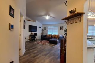 Private home near the beach with washer and dryer and free Wifi - 8