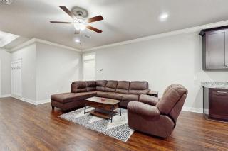 Cozy coastal private home with fenced yard dog-friendly and close to beach - 5