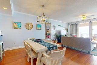 Updated 3rd floor condo with beach access and complementary BEACH SERVICE - 1