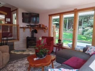 SeaView Getaway BLT, bed and Local treats, Retreat - 4