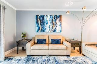 Two-story townhome near the beach with WiFi 3 balconies & HEATED pool - 9
