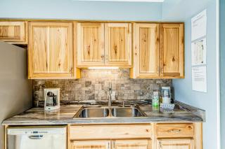 Two-story townhome near the beach with WiFi 3 balconies & HEATED pool - 3