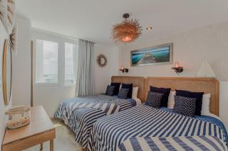 Designer 1 BDR private beach by Casa Paraiso - 8
