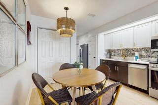 Cozy coastal condo with water view pool central AC & easy beach access - 2