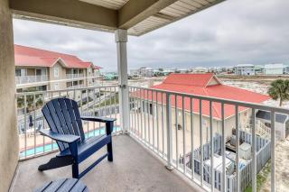 Lovely Condo with Sunset Views & Shared Pool Access Snowbirds Welcome - 9
