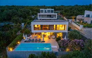 Beach Front Home In Malinska - 9