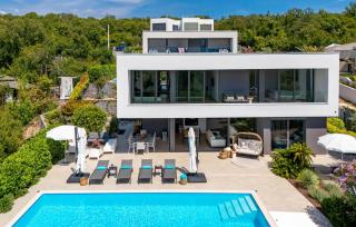 Beach Front Home In Malinska - 2