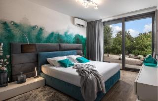Beach Front Home In Malinska - 4