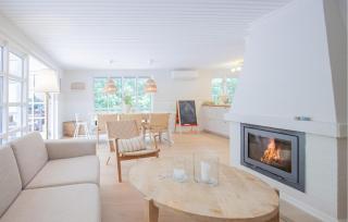 4 Bedroom Awesome Home In Pandrup - 9
