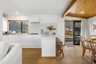 4BR Wanaka Home - Walk to That Wanaka Tree & Lake - 9
