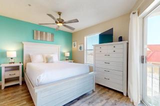 Second floor condo with shared pool high-speed WiFi and private washer&dryer - 1