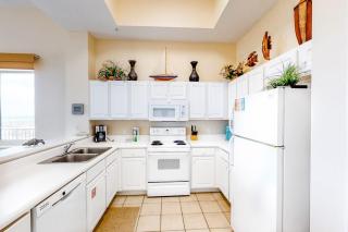 First-Floor Gulf Front Condo with Shared Pool & Hot Tub - 2