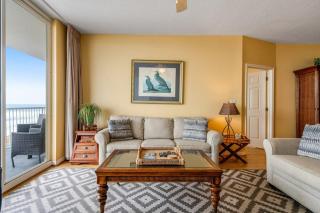 Oceanfront condo with WiFi central AC & shared pool and hot tub - great views - 4