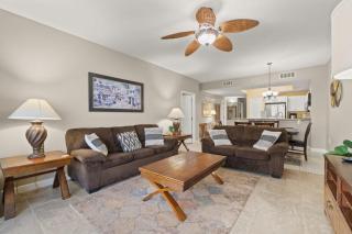 7th Floor Lovely Condo with Outdoor Pool Heated Seasonally On The Beach - 5