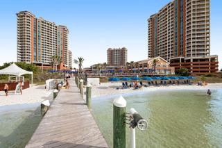 Waterfront condo with WiFi washer&dryer pools fitness room & beach access - 6