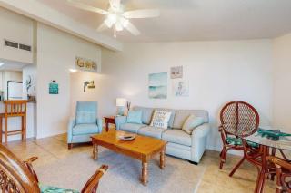 Comfy Coastal Condo with Gorgeous Bay Views & Nearby Beach Access - 2