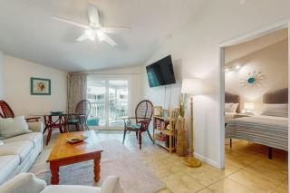 Comfy Coastal Condo with Gorgeous Bay Views & Nearby Beach Access - 1