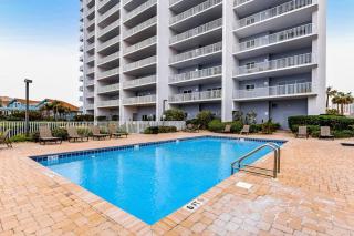 Sunlit & tropical beachfront condo with pool gym balcony views - 9