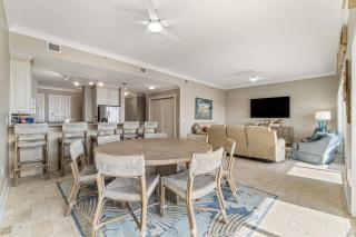 Bayfront penthouse with huge balcony stunning beach-harbor views & pool - 2