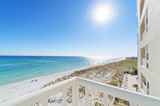Beachfront condo with balcony pool hot tub AC & WD - snowbirds welcome - 7