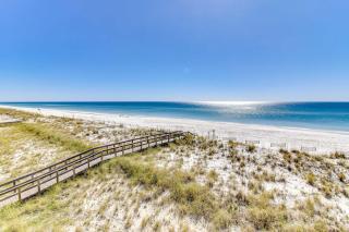 Cozy Coastal Gulf Condo with Shared Pool and Beach Access - 7